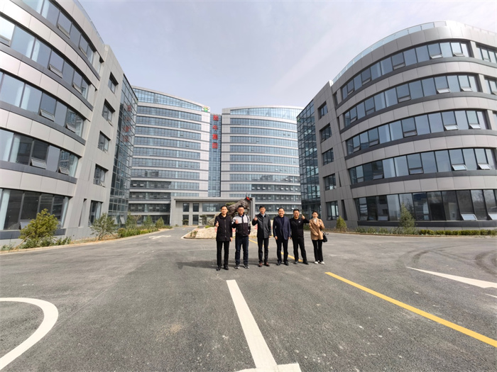 Visit Jinniu Group 参观考察劲牛集团