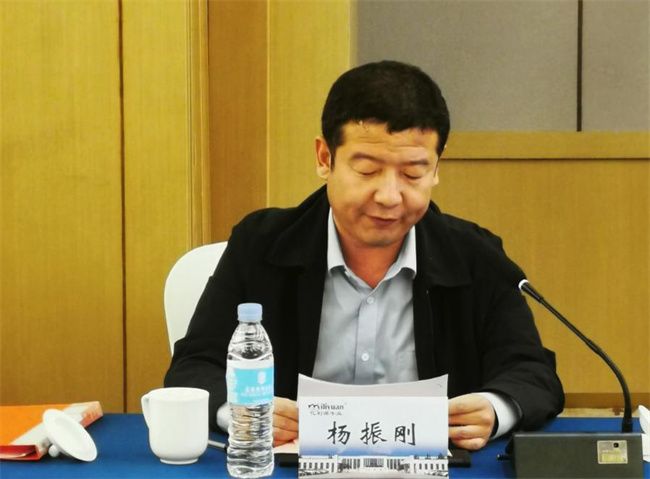 亿利源董事长杨振刚