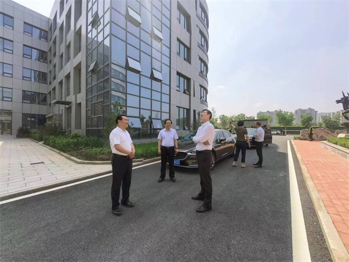 济南市科技局、统战部、商河县乡村振兴局等领导莅临劲牛集团考察指导工作